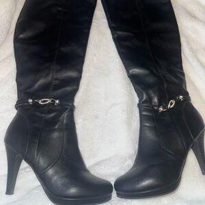 Elegant Black Knee-High Women's Boots